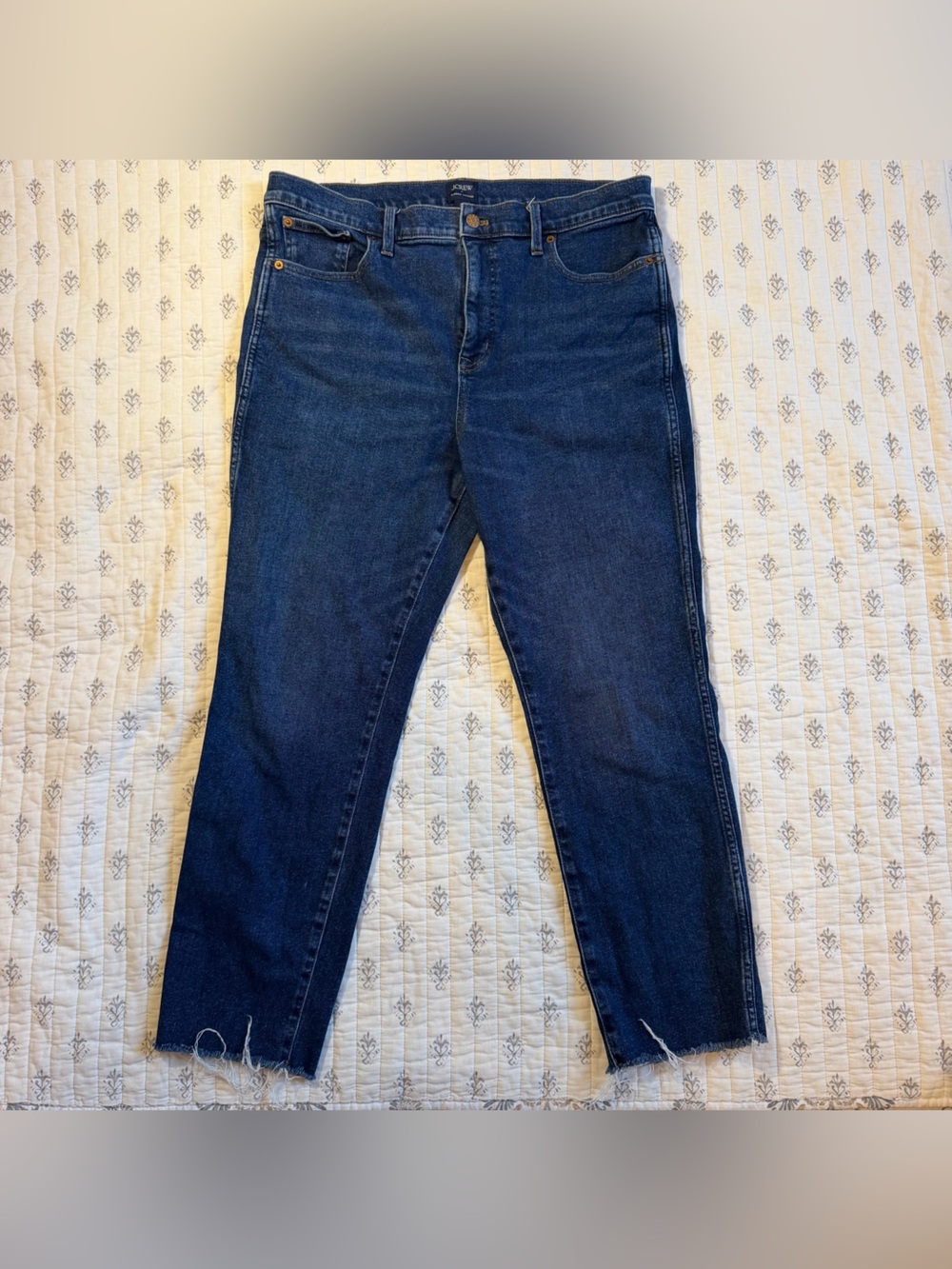J.Crew Classic Vintage Dark Wash Straight Leg Jeans Raw Hem – Size 32